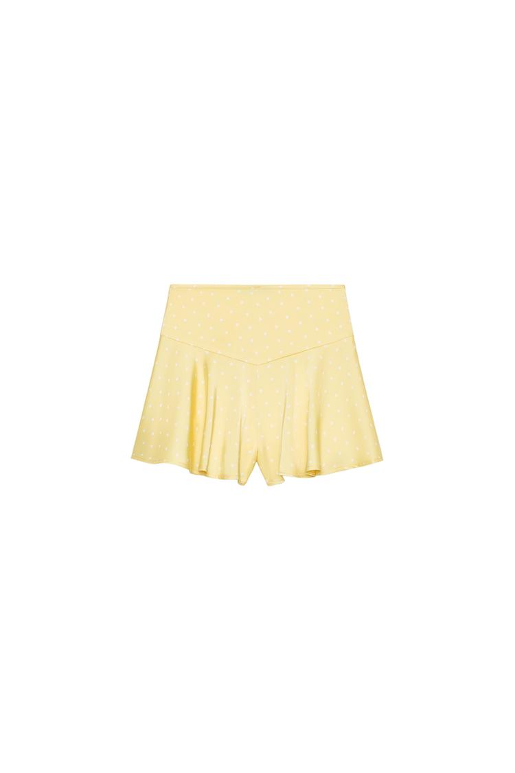 PANTALONES CORTOS ACETINADOS CON FALDA